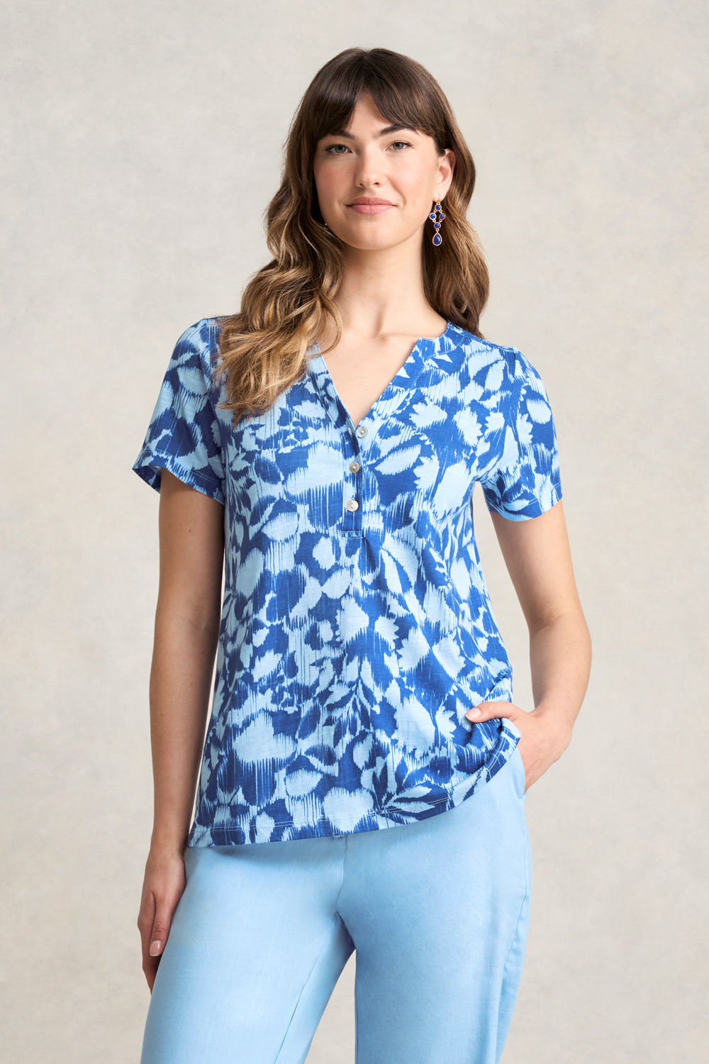 Notch Neck Tee - Seaside Floral