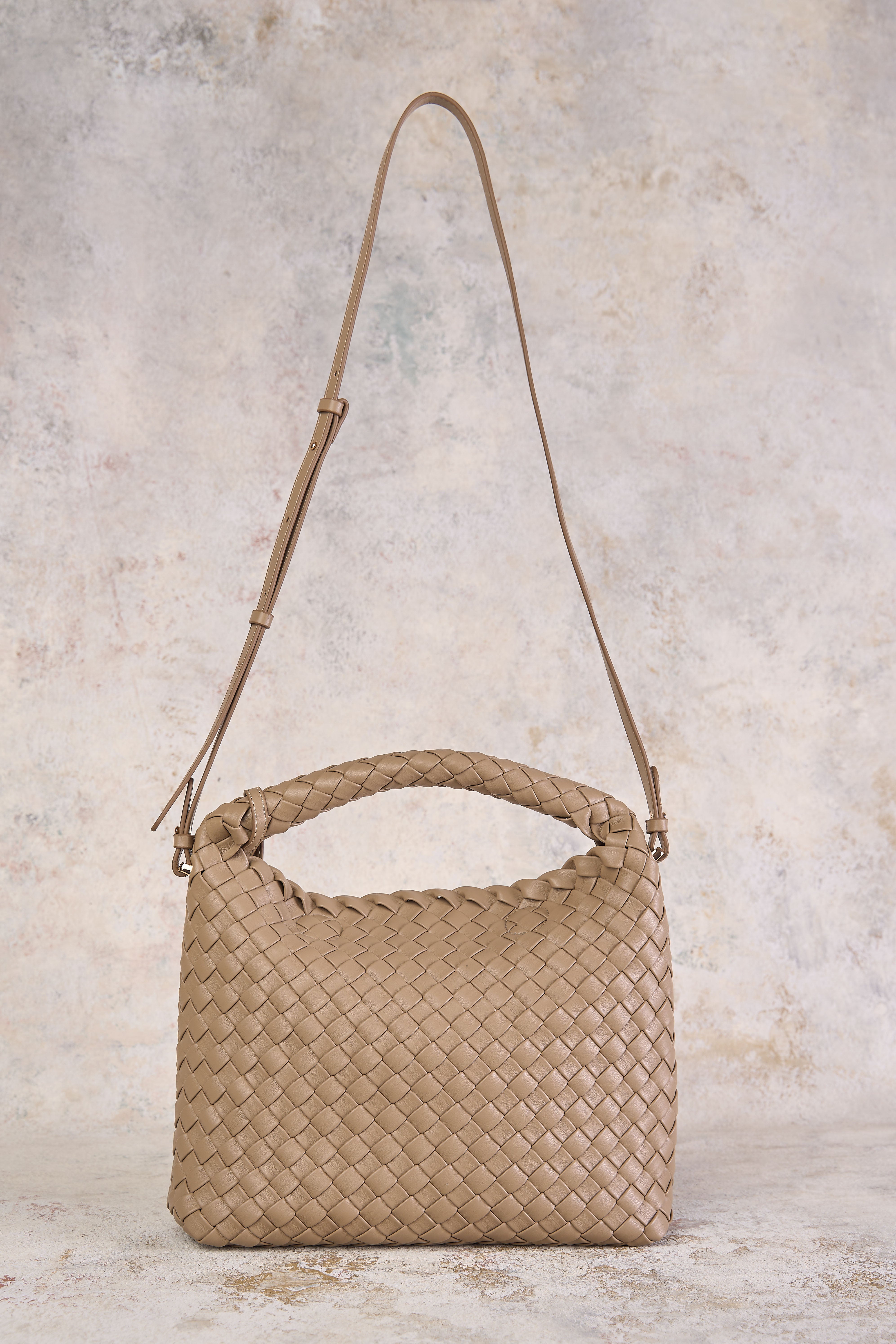 Kira Woven Handbag - Sand