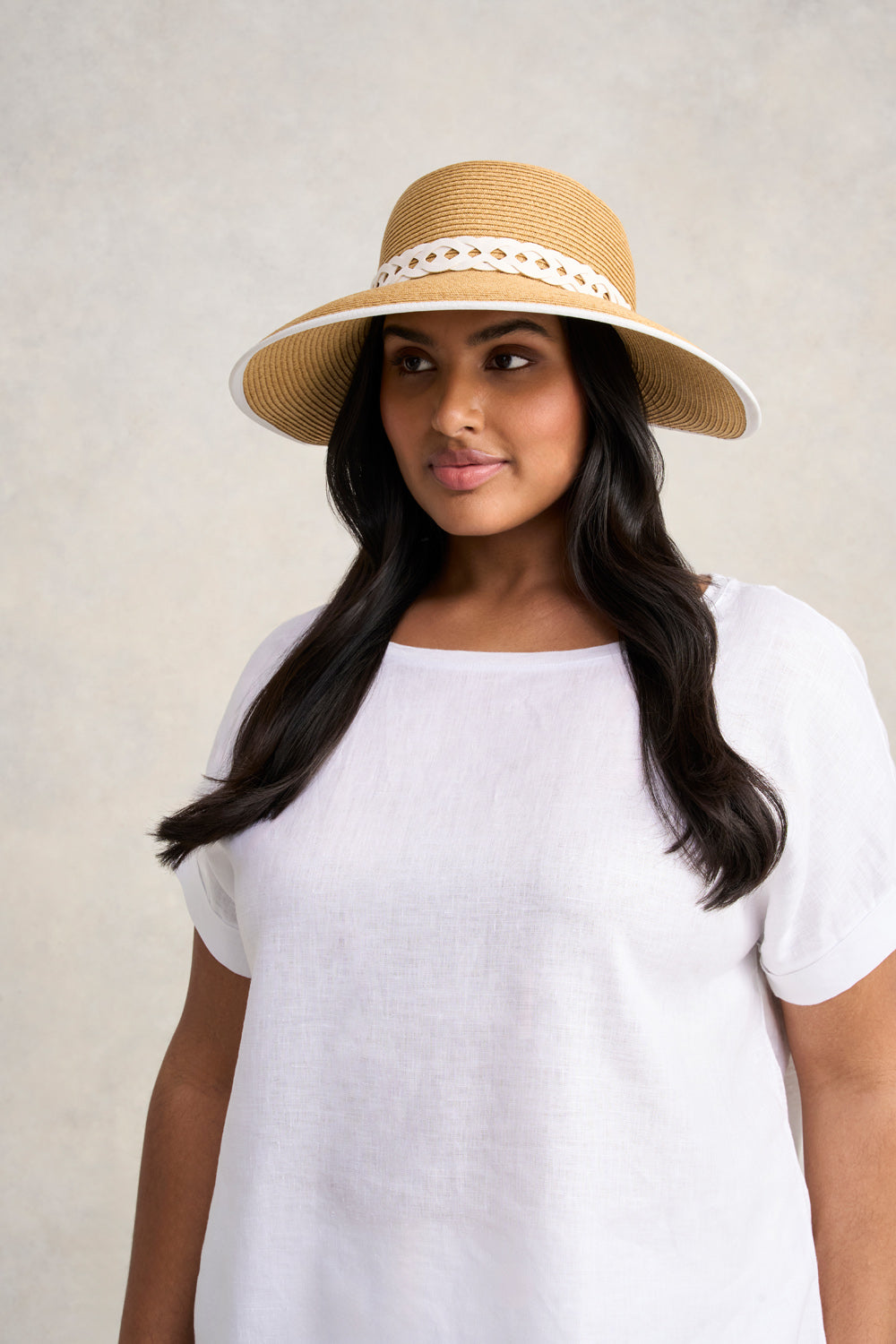Bonnie Summer Cloche - White