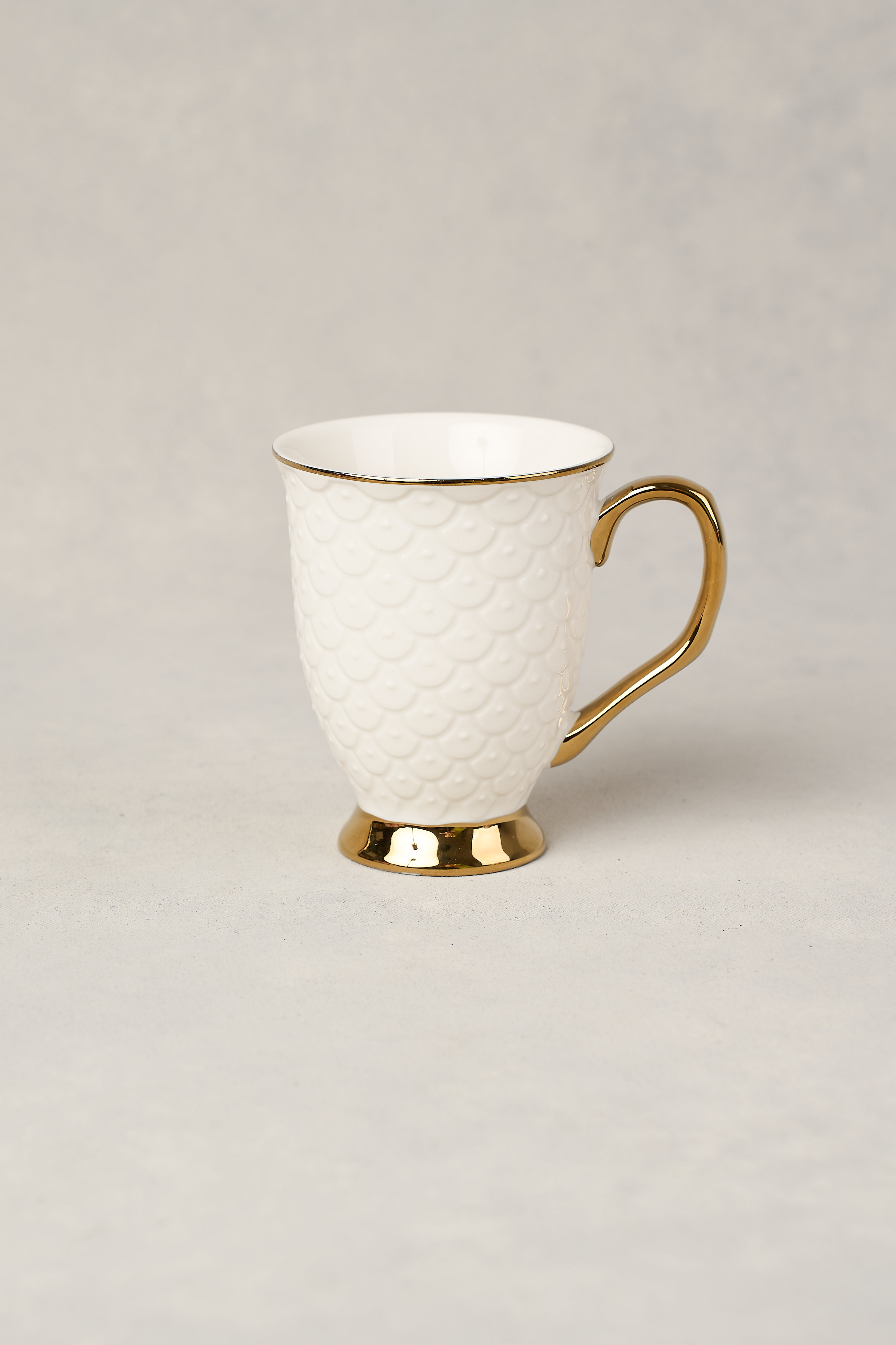 Ripple White Footed Mug